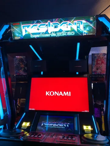 レトロゲームセンターの熱気