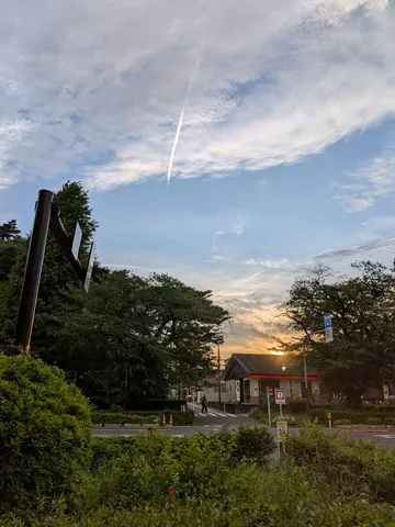 黄昏時の交差点