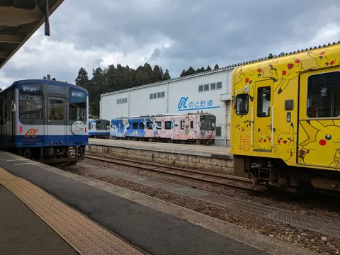 キャラクター列車大集合