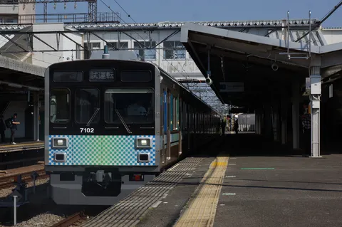 試運転列車の清掃完了