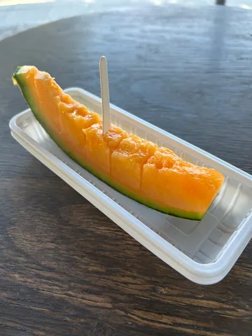 夏の果実と光の瞬間