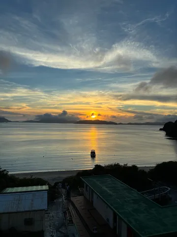 静寂に包まれる夕景