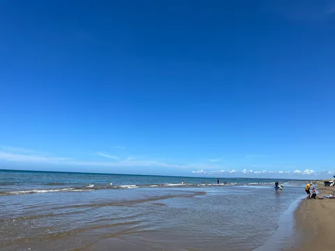青い空と海、広がる夏の praia