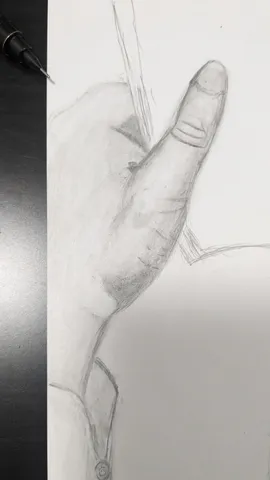 鉛筆と手のデッサン