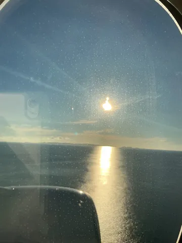 海と光と窓の粒子