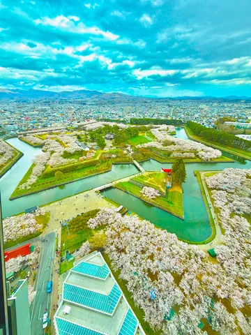 五稜郭、空に咲く桜の星