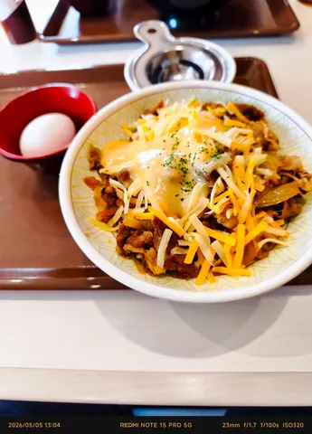 とろけるチーズ牛丼の誘惑