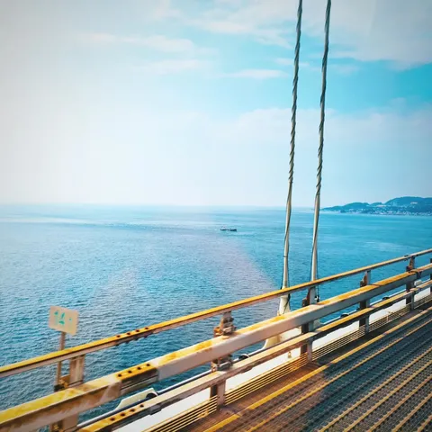 海の上を走る午後
