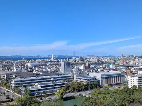 青空と街並みの記憶