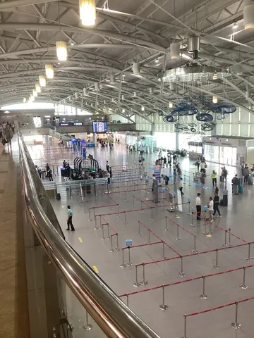 空の旅への導線