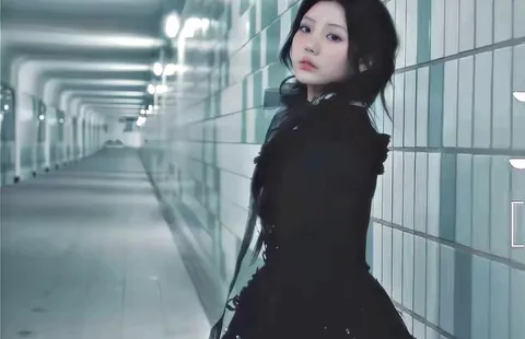 トンネルの迷子、黒いドレスの少女