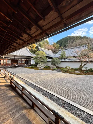静寂を奏でる枯山水