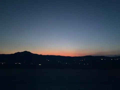 夜明け前の静寂
