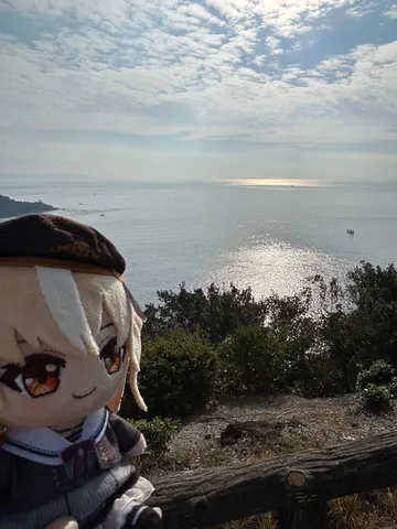 海辺のお散歩、ぬいぐるみと一緒