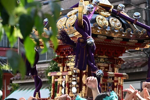 豪華絢爛、祭りの輝き