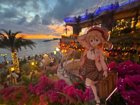 アニメキャラと夕暮れリゾート