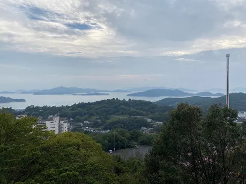 悠久の島々と蒼天の彩り