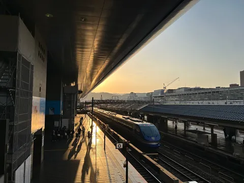 夕映えのプラットホーム
