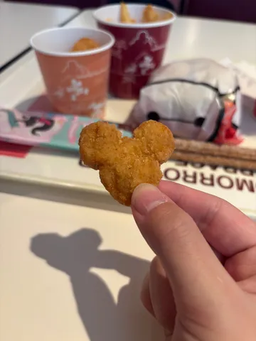 手のひらのミッキーナゲット