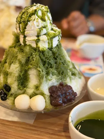 抹茶かき氷と和の甘味