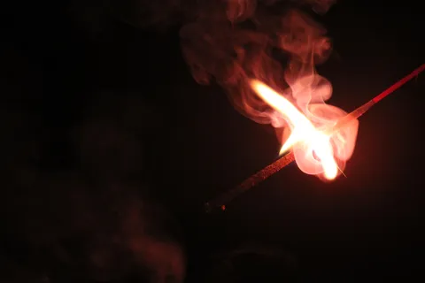 炎と煙の舞