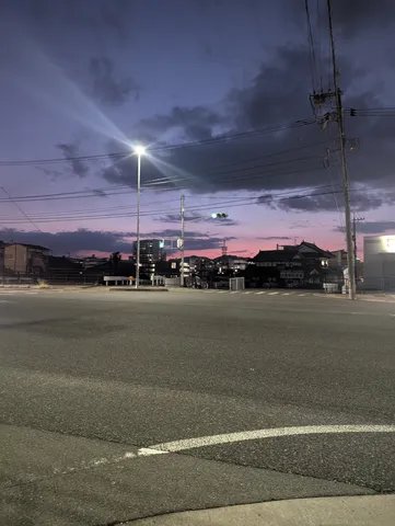 電線が彩るマジックアワー