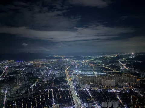 夜景に広がる街の息吹