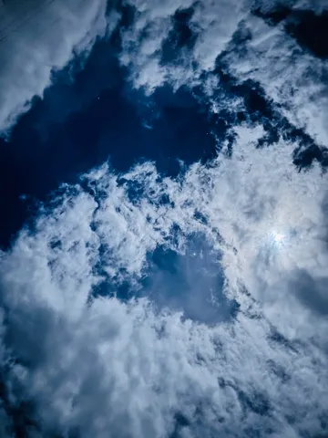 星屑を散りばめた夜空の帳