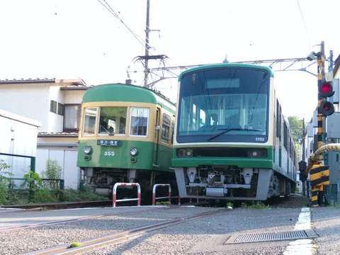 二つの時の流れ、交差する線路
