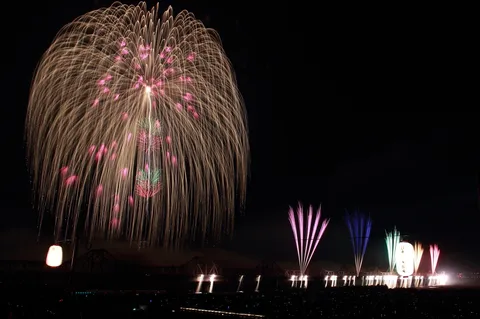 夜空を彩る光のカーテン