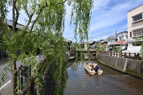 柳と水路と舟旅