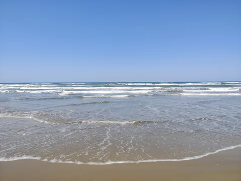 どこまでも続く、静かな波音
