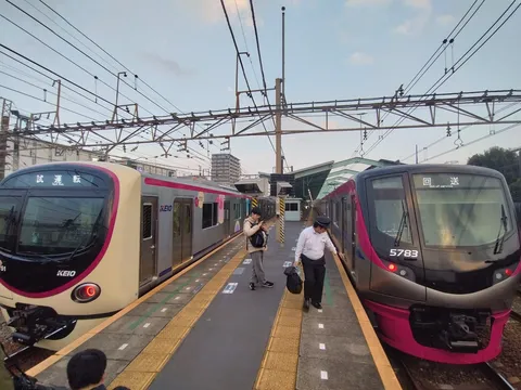 旅立ちの予感、二つの表情