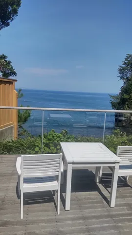 海の見えるテラス席