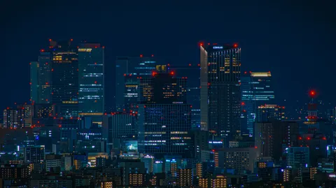 夜景に点滅する赤灯たち
