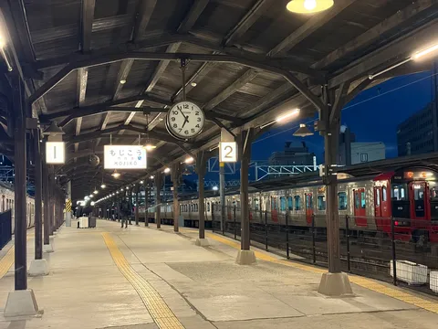 時を刻むレトロな駅