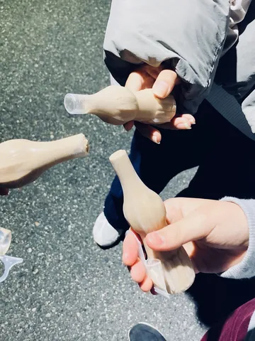 日差しの中でボトルアイス