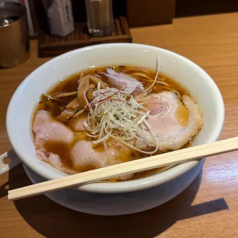 湯気とともに立ち昇る一杯