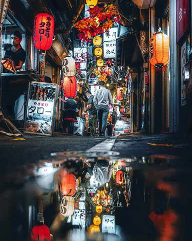 提灯映す路地裏の夢