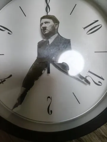 時間を刻む顔