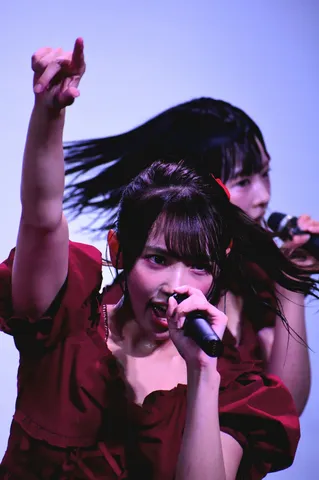 ステージを彩る熱唱