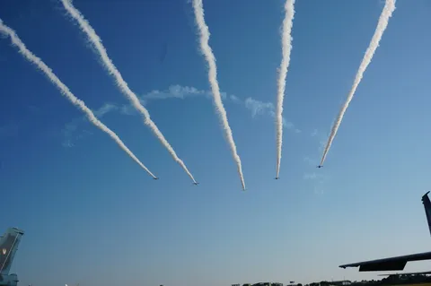 空に描く、白い絵の具