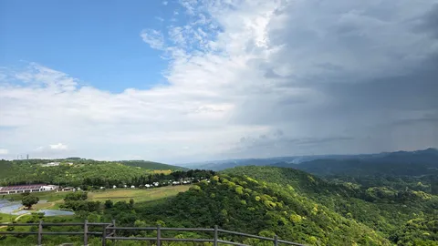 山と空のゆったり風景