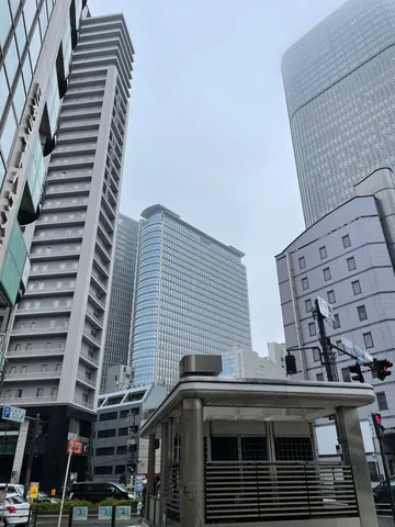 都会の霧と建築美