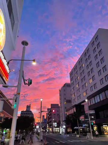 空が主役の夕暮れどき