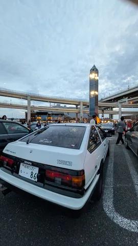 湾岸線とAE86、ノスタルジックな夜