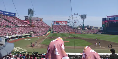 観客席から見た楽天モバイルパーク