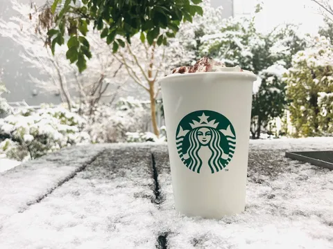 雪景色に寄り添う一杯