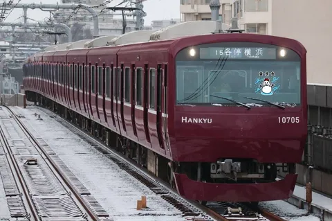 雪路をゆく深紅の鼓動