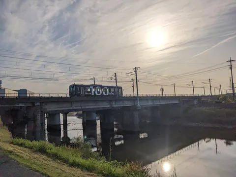 歴史を刻む、100年の架け橋